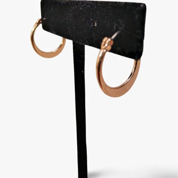 Minimal Elegance Vintage Gold Tone 2 x 15mm Hoop Earrings Leverback JW1533 - Picture 2 of 4